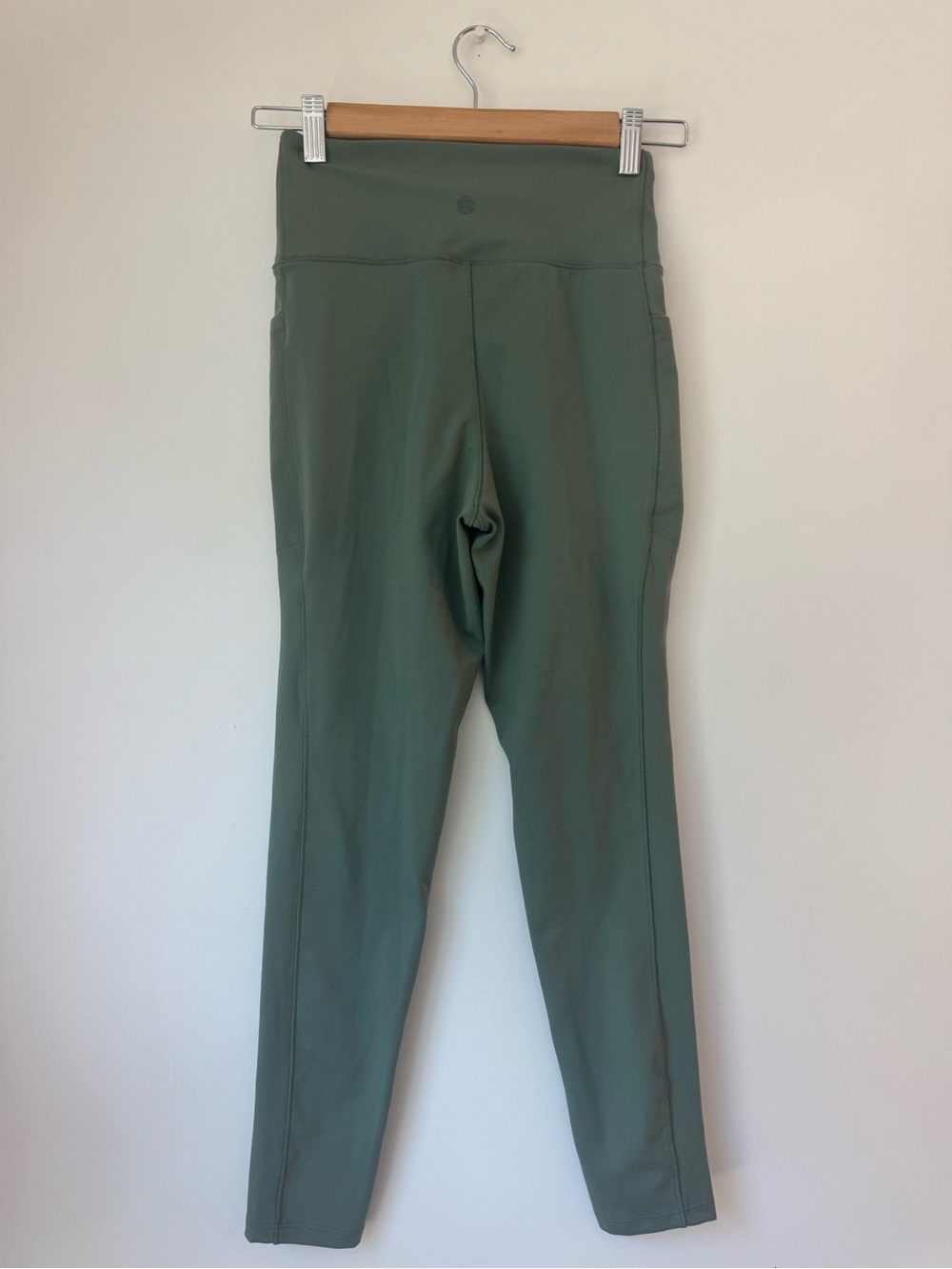 DANSKIN High Waisted Side Pocket Athletic Leggings Sage Olive Green Small S